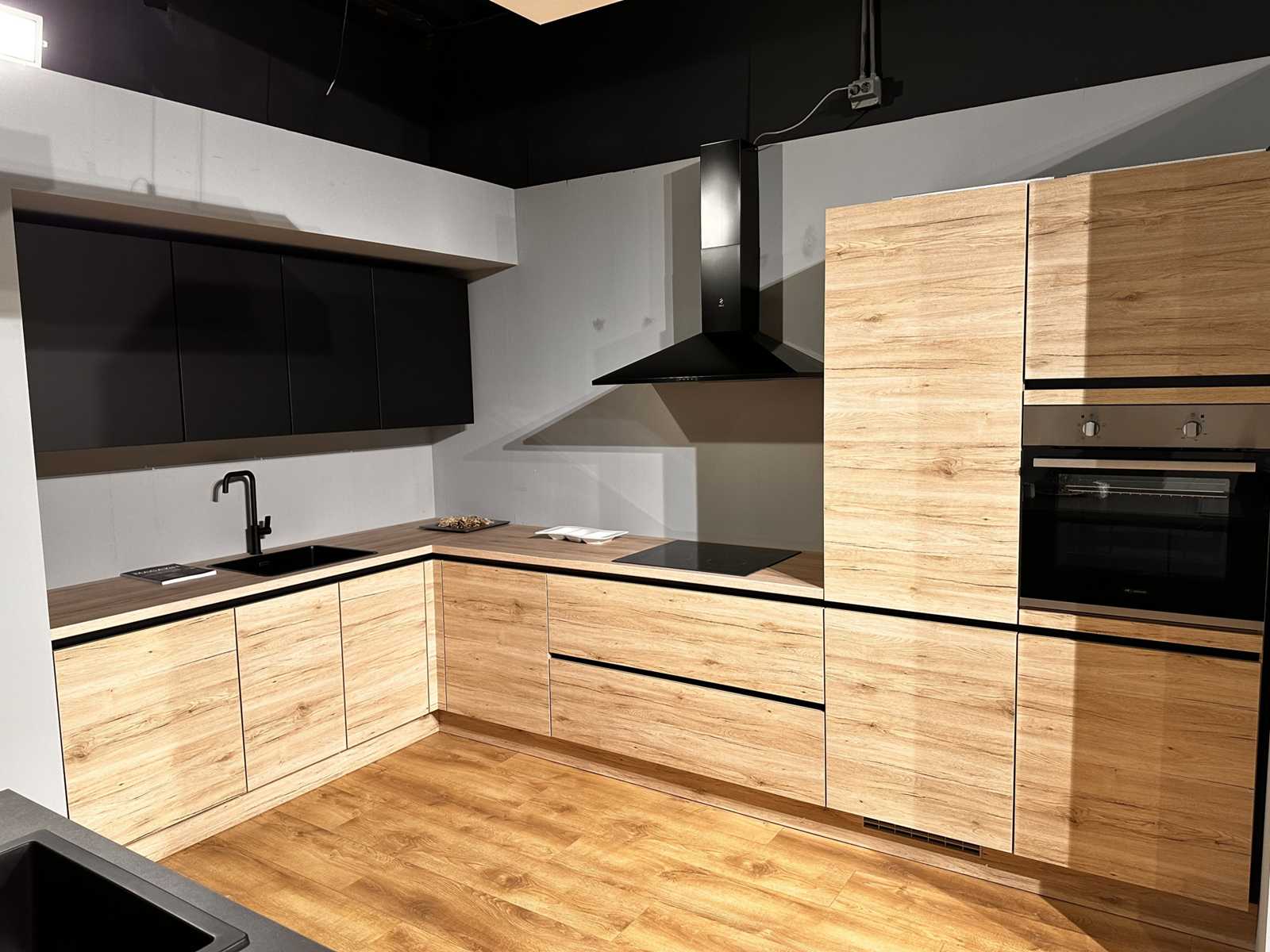 Nobilia Riva Decor eiken San Remo hoek keuken - Nobilia Keukens keukens uit voorraad leverbaar